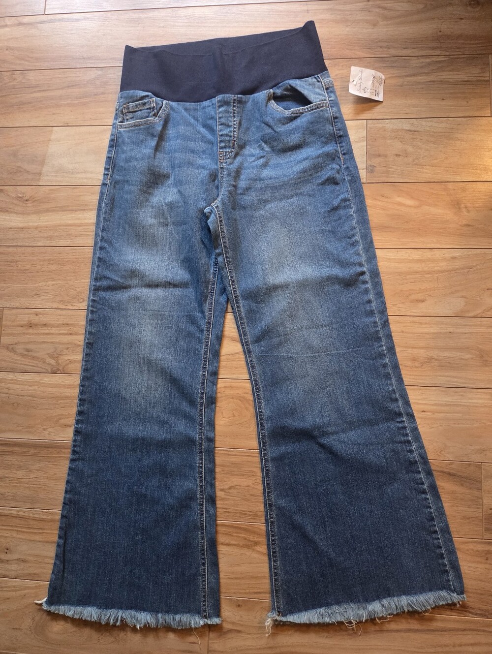 M RENA Maternity Wide Leg Raw Hem Jeans Size Large NWT